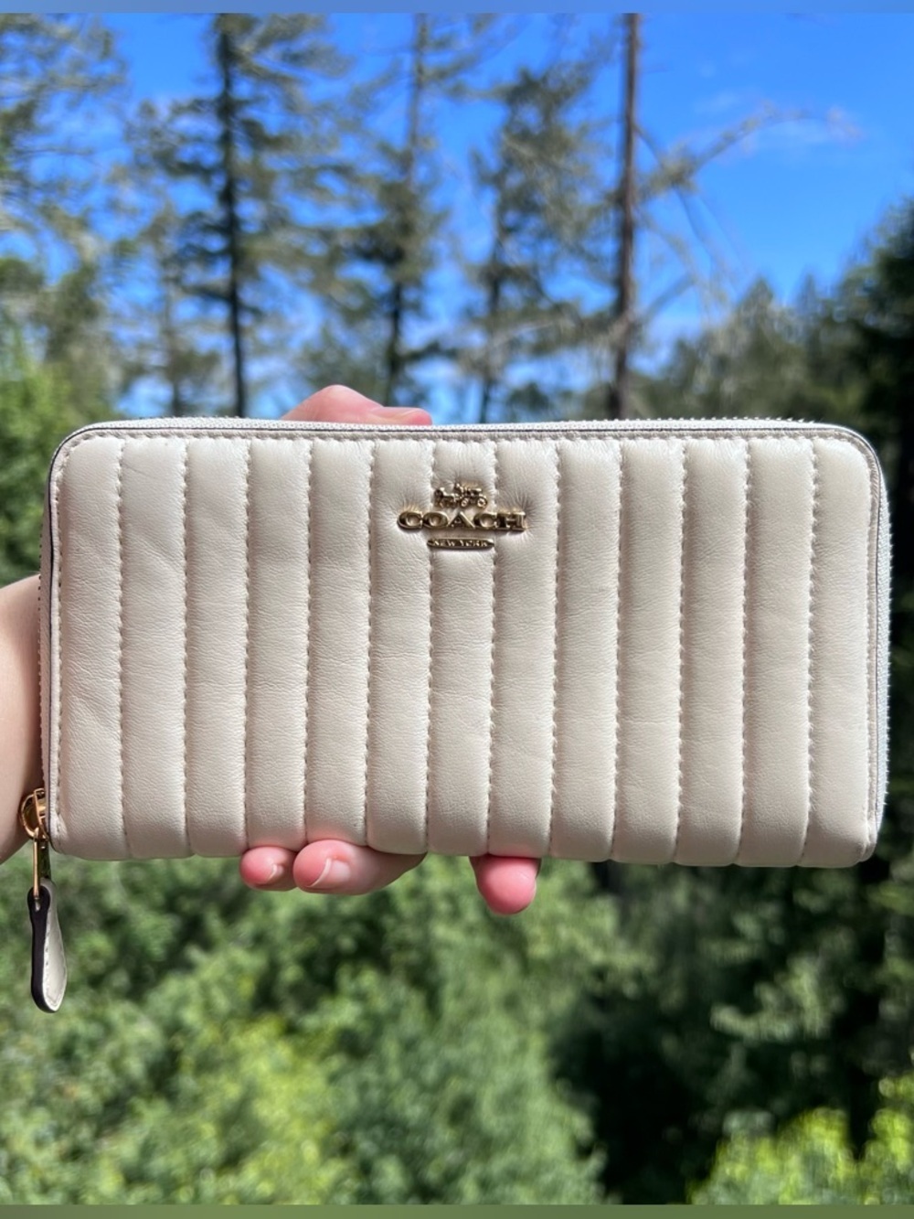 COACH Long Zip-Around Wallet Quilted Leather White with Gold Hardware AUTHENTIC